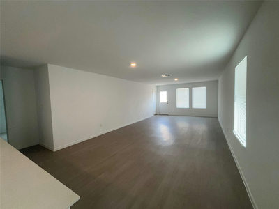 129 Spotbill Ct — photo 2