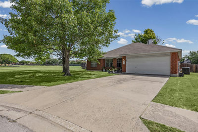 1313 Laurelleaf Dr — photo 2