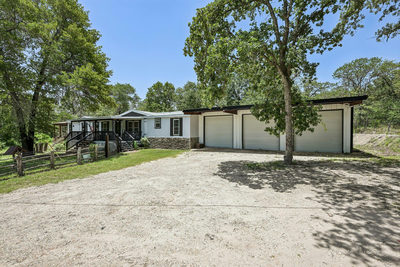 541 Hidden Oaks Dr — photo 2