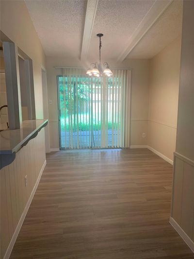 2519 Glen Springs Way — photo 4
