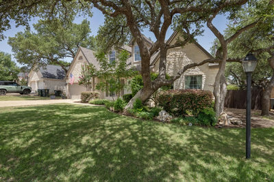 108 Thornwood Rd — photo 2