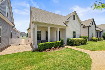 1174 Grant Wood Ave — photo 3
