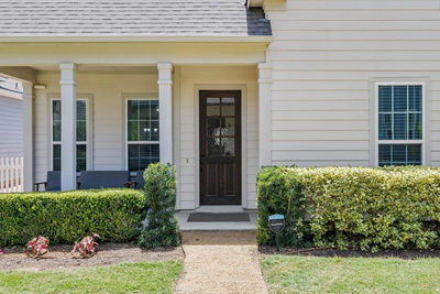 1174 Grant Wood Ave — photo 2