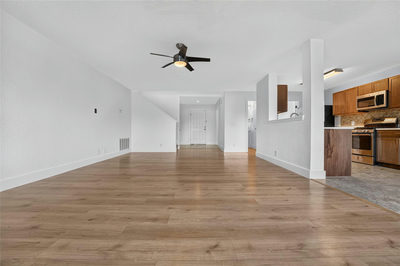15217 Bullace St — photo 4