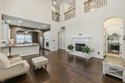 401 Bellagio Dr — photo 3