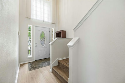 3006 Bradford Park Dr — photo 2