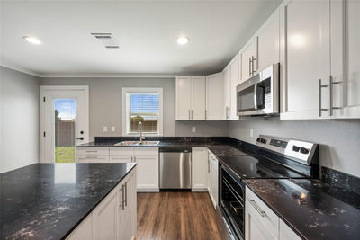 2026 Applewood Dr — photo 2