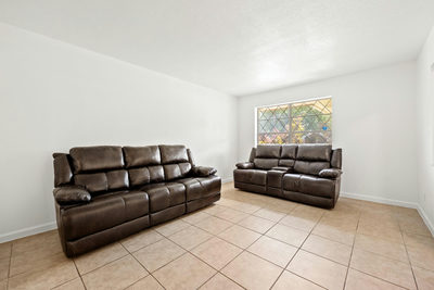 2305 Lathan Ln — photo 5
