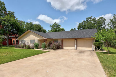 2305 Lathan Ln — photo 2