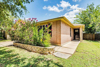 981 Goldenrod St — photo 3