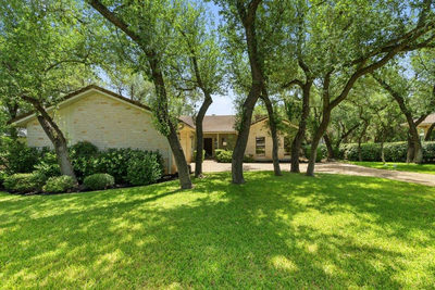110 Blue Jay Dr — photo 2