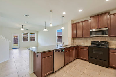 16805 Bridgefarmer Blvd — photo 5
