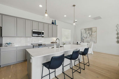 2050 Lohmans Spur Rd #603 — photo 2