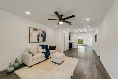6913 Shannon Dr — photo 3