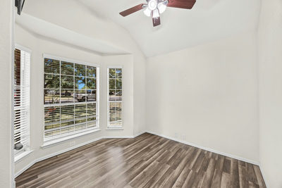 437 Hometown Pkwy — photo 4
