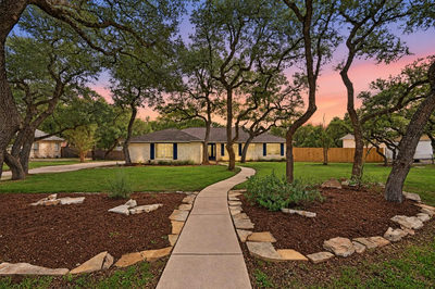 600 Meadow Oaks Dr — photo 2