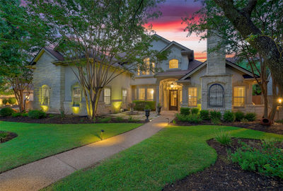 507 Champions Dr — photo 2