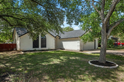 201 Susana Ln — photo 2