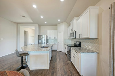 136 Finley St — photo 4