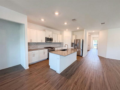 424 Wolf Springs Rd — photo 2