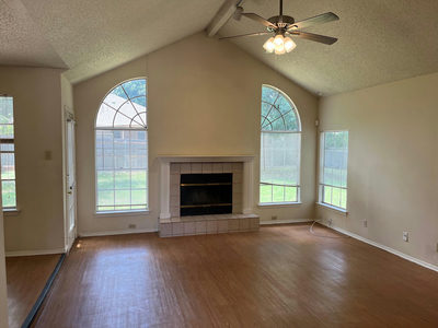 1013 Forest Trl — photo 4