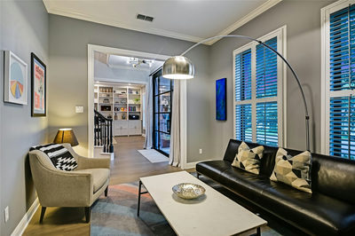 1208 Grosvener Ct — photo 4