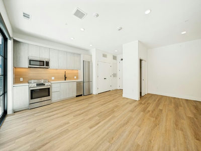 4315 S Congress Ave #220 — photo 2