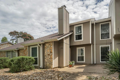 1706 Timberwood Dr — photo 2