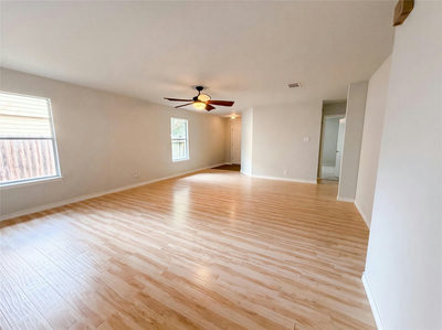 616 Barbara Way — photo 3