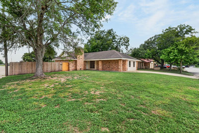 833 Ross Cir — photo 2