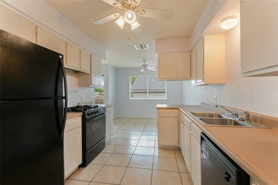 2605 W Stassney Ln #B — photo 4