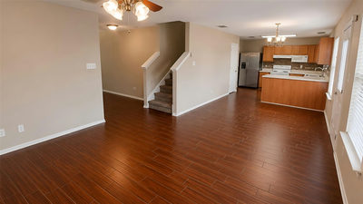 121 Wegstrom St — photo 2