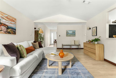 2301 Village Cir — photo 3