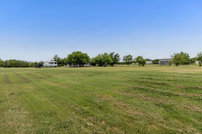 706 Phillip Ln — photo 2