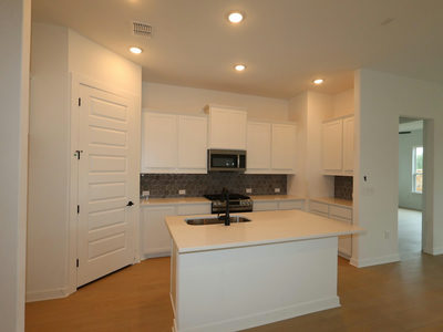 849 Corvallis Dr — photo 4