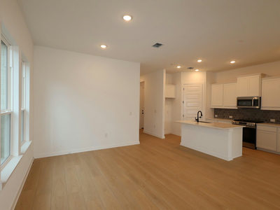 849 Corvallis Dr — photo 5
