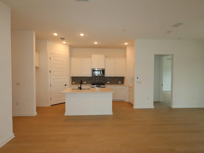849 Corvallis Dr — photo 2