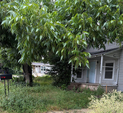 1815 Singleton Ave — photo 2