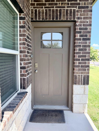 13940 Heywood Dr — photo 2