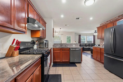 18512 Great Falls Dr — photo 3