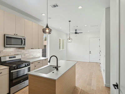 1106 S Meadows Dr SW #2 — photo 5