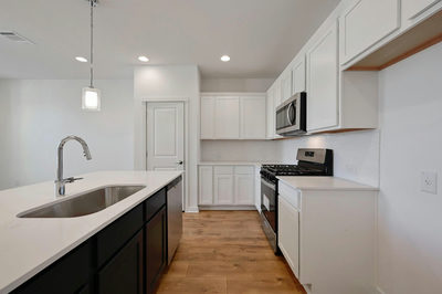 488 Orleanian Dr #B — photo 4