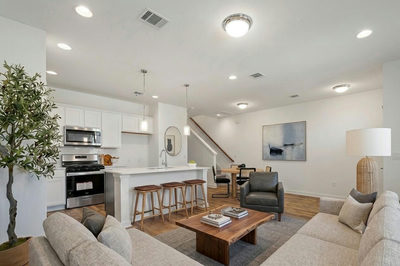 488 Orleanian Dr #B — photo 3