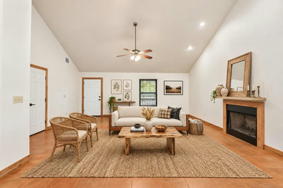 2141 S Rainbow Ranch Rd — photo 2