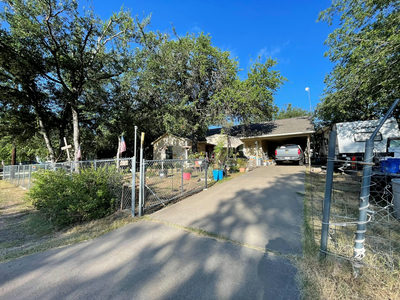652 Pecan Ln — photo 3