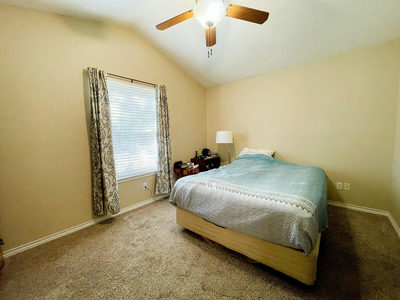 652 Pecan Ln — photo 5