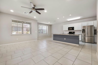 422 Epiphany Ln — photo 3