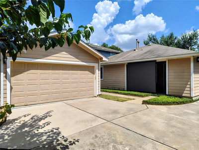 18208 Flathead Dr — photo 2