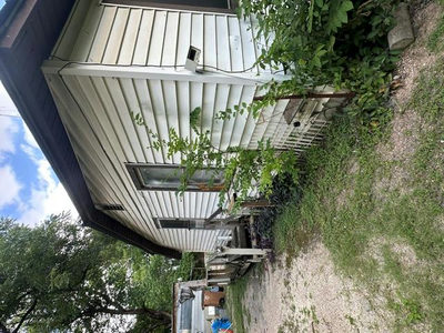 1127 Mark St #D — photo 3