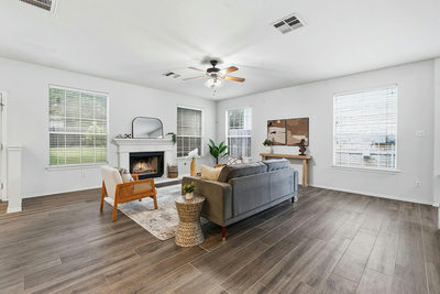 10504 Beard Ave — photo 4